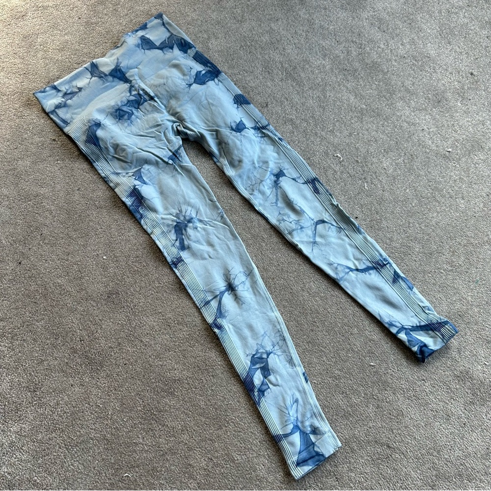 Tie-dye Scrunch Butt Leggings